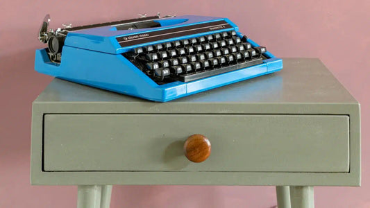 Transforming Old to Gold – Mastering Chalk Paint Furniture with Chalk Paint